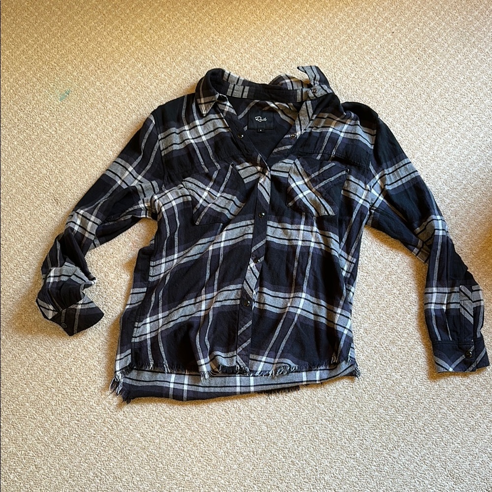 Rails Black Flannel Size Small